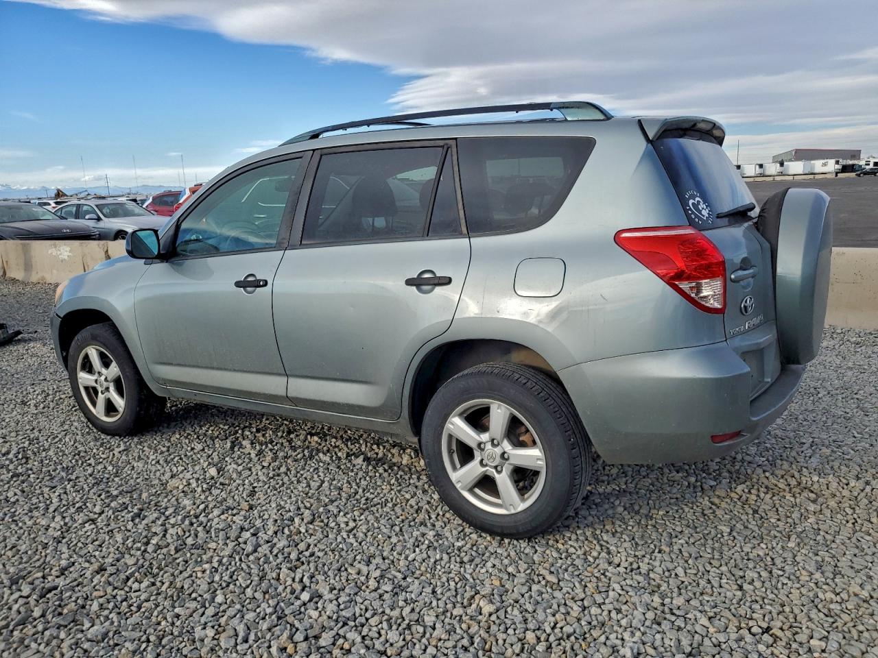 2007 TOYOTA RAV4 photo 2