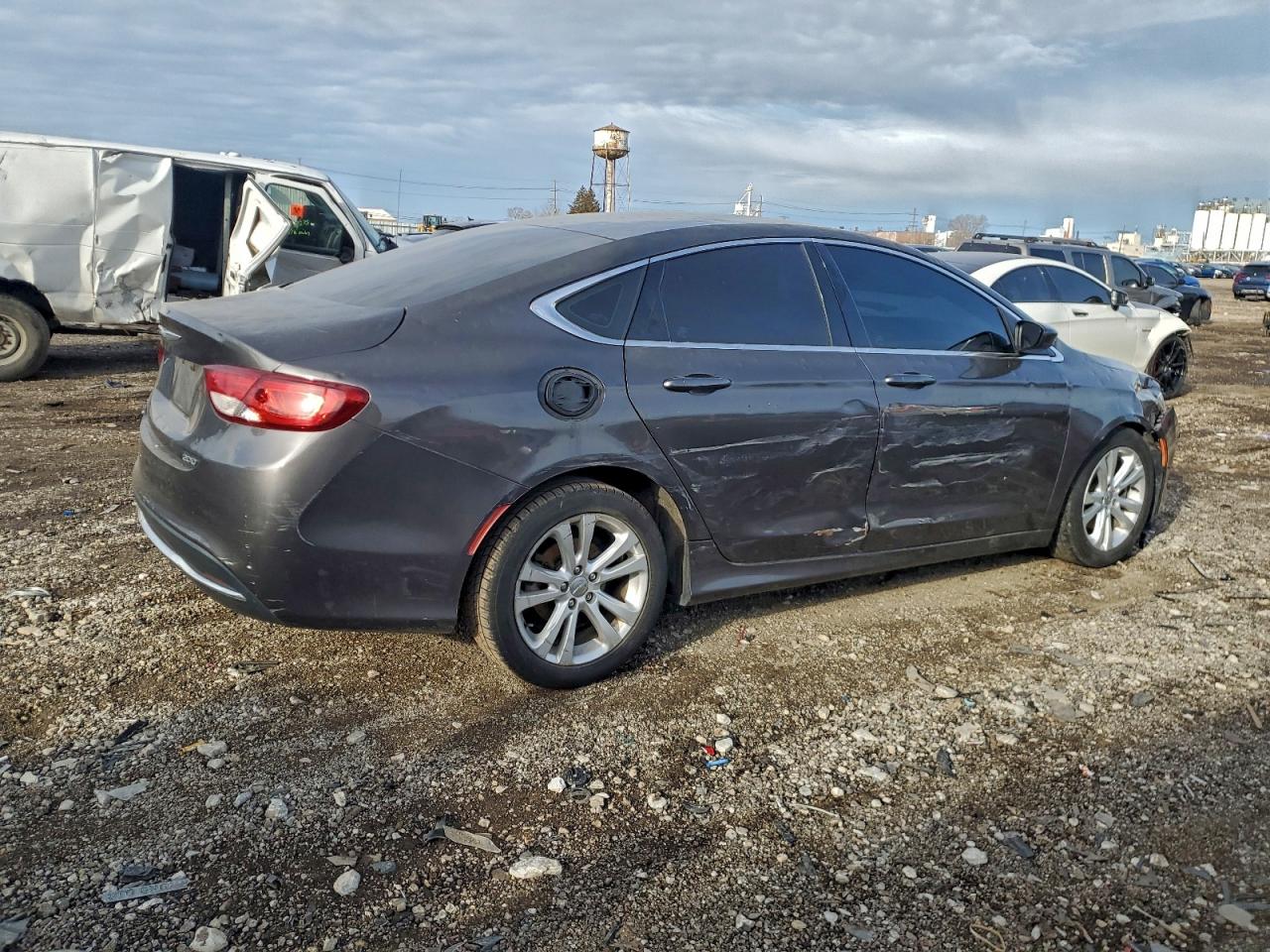 2016 CHRYSLER 200 photo 3