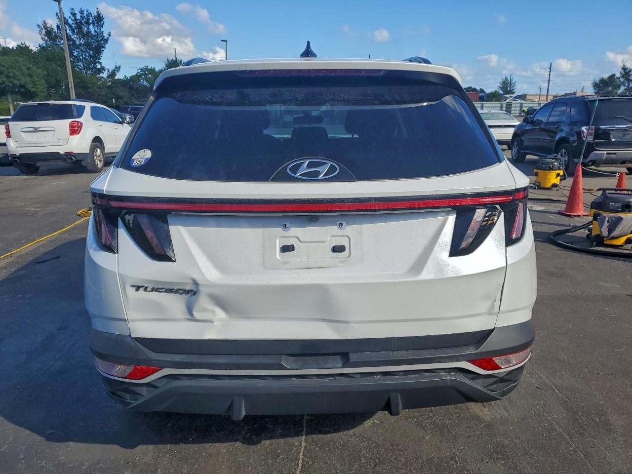 2022 HYUNDAI TUCSON SEL photo 6
