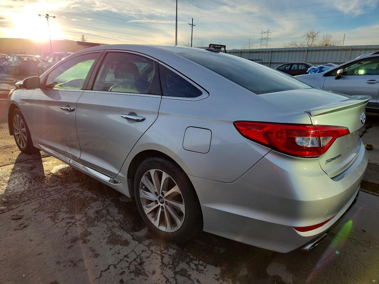 2015 HYUNDAI SONATA SPORT photo 2