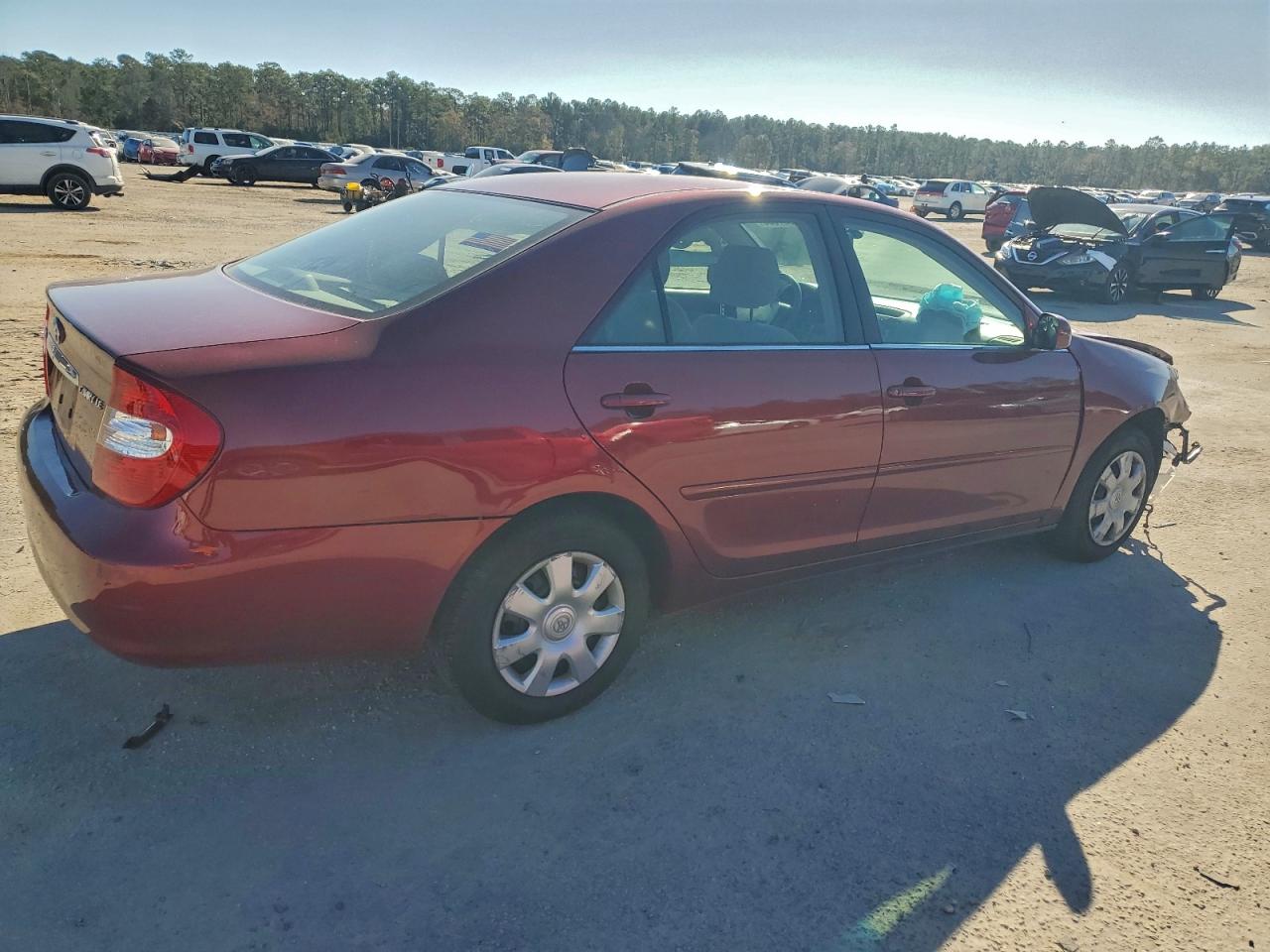 2003 TOYOTA CAMRY LE photo 3