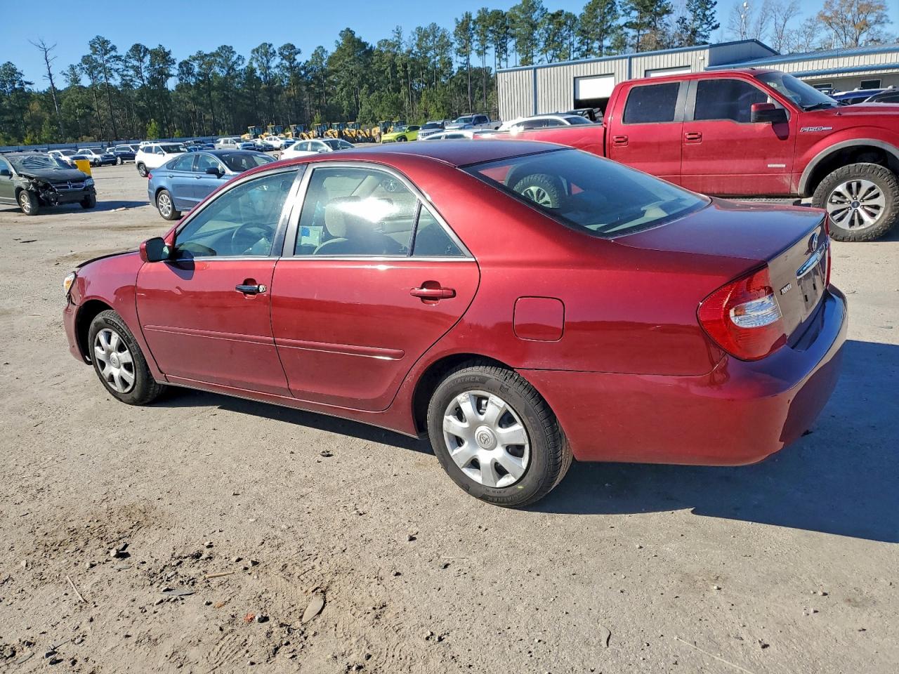 2003 TOYOTA CAMRY LE photo 2