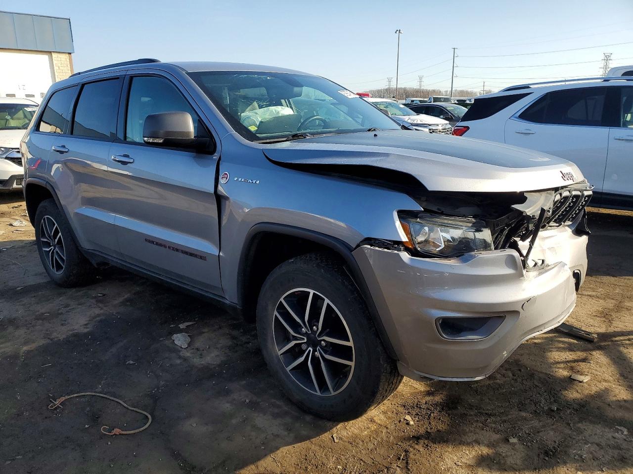 2020 JEEP GRAND CHEROKEE TRAILHAWK photo 4