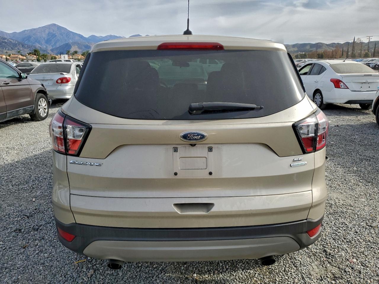 2017 FORD ESCAPE SE photo 6