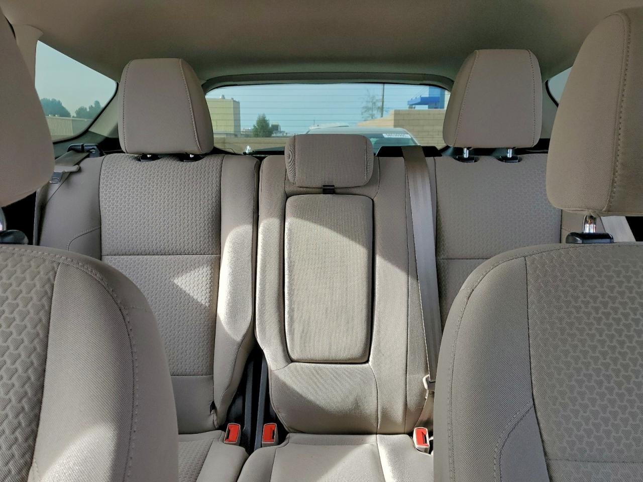 2017 FORD ESCAPE SE photo 10
