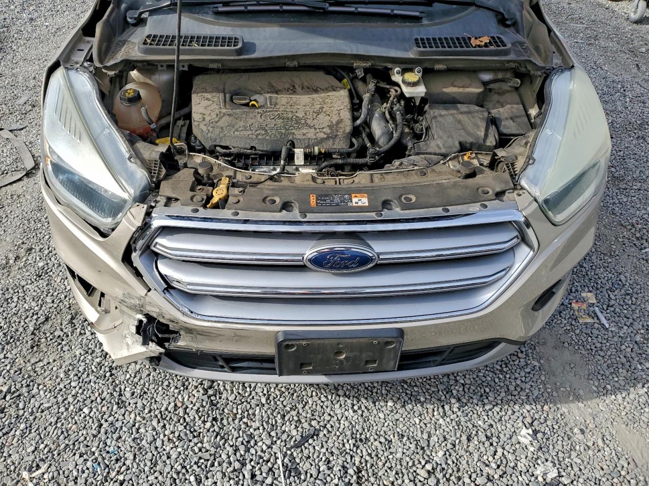 2017 FORD ESCAPE SE photo 12