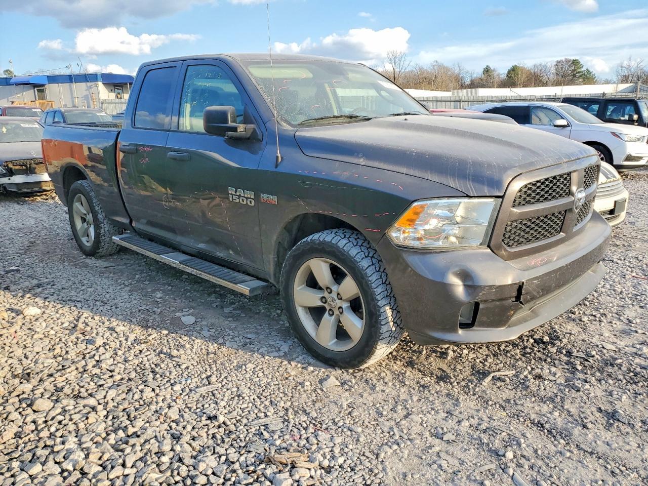 2015 RAM 1500 ST photo 4