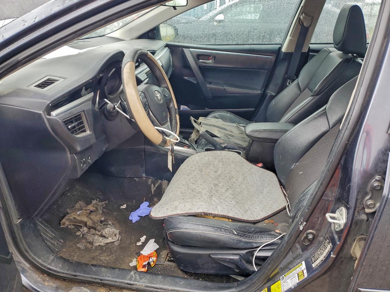 2015 TOYOTA COROLLA L photo 7