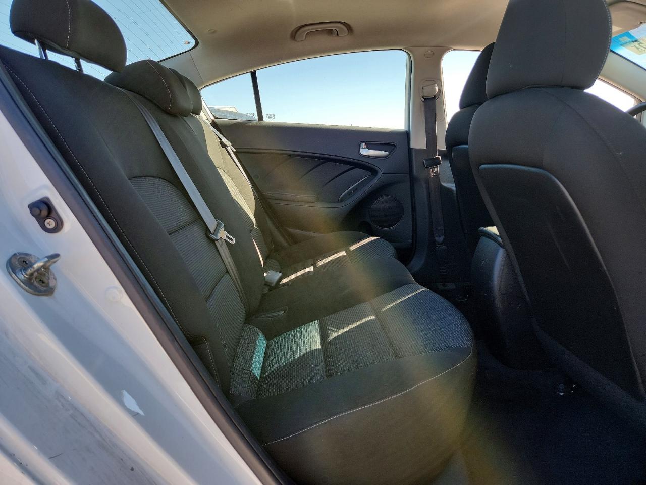 2017 KIA FORTE LX photo 10
