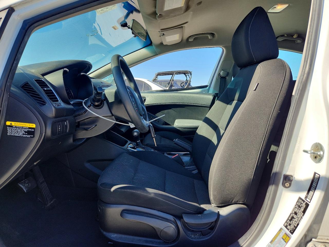 2017 KIA FORTE LX photo 7