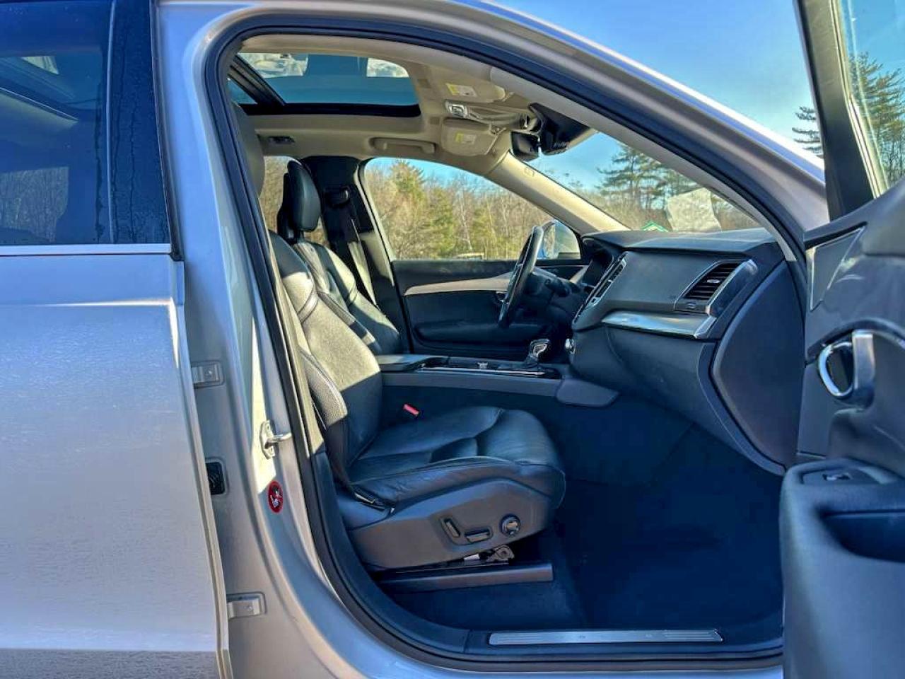 2016 VOLVO XC90 T6 photo 7