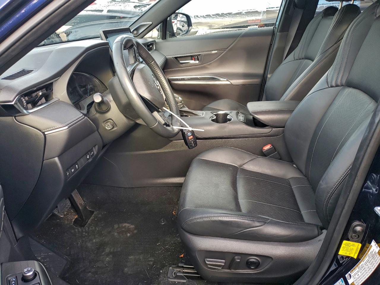 2021 TOYOTA VENZA XLE photo 7