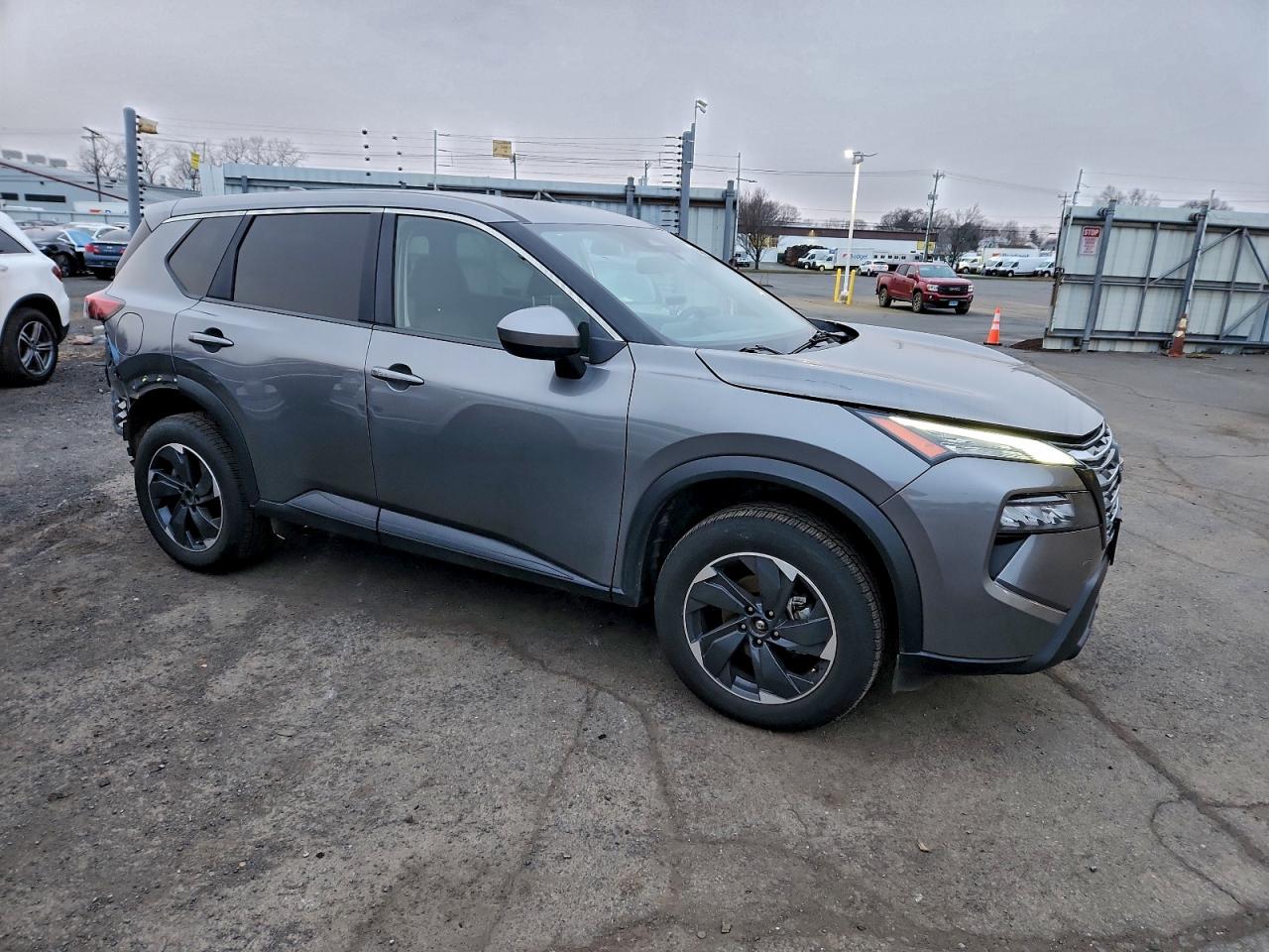 2025 NISSAN ROGUE SV photo 4