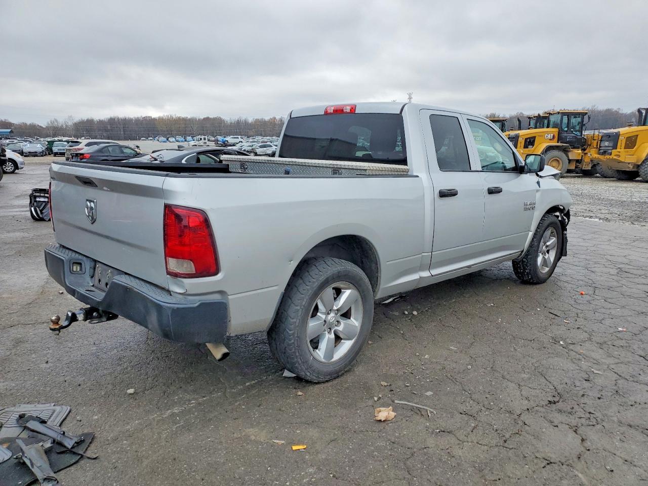 2014 RAM 1500 ST photo 3