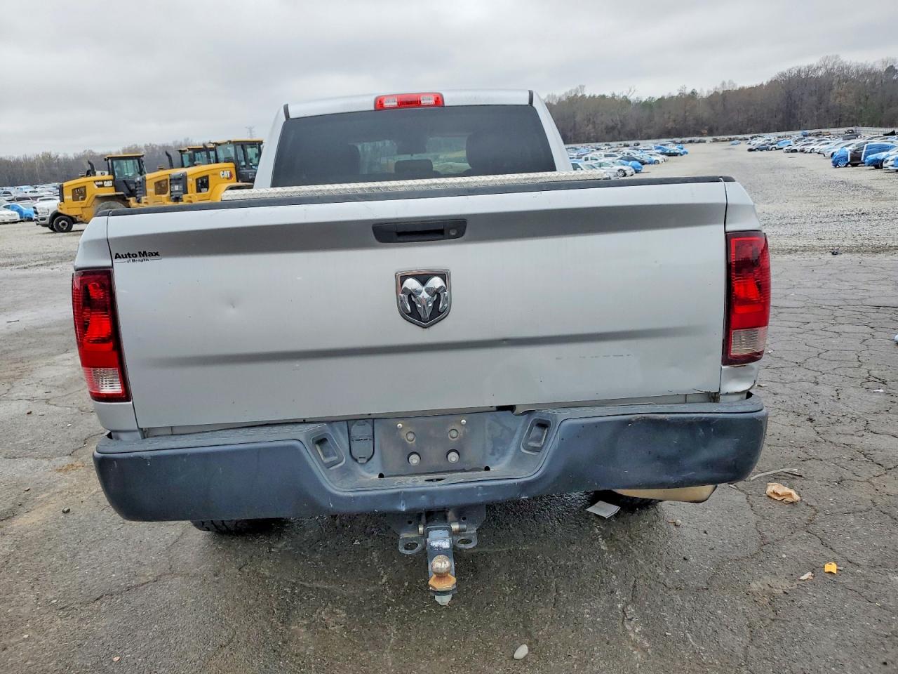 2014 RAM 1500 ST photo 6