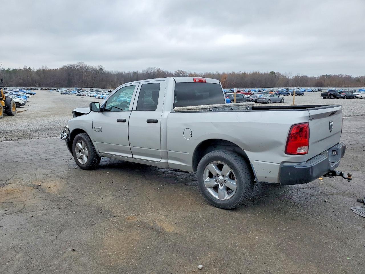 2014 RAM 1500 ST photo 2