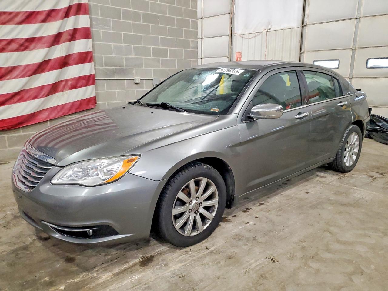 2013 CHRYSLER 200