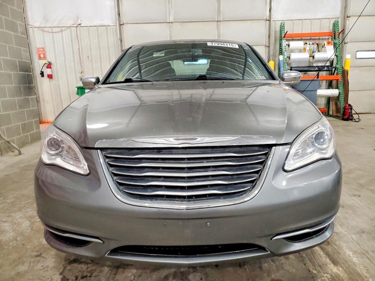 2013 CHRYSLER 200 LIMITED photo 5