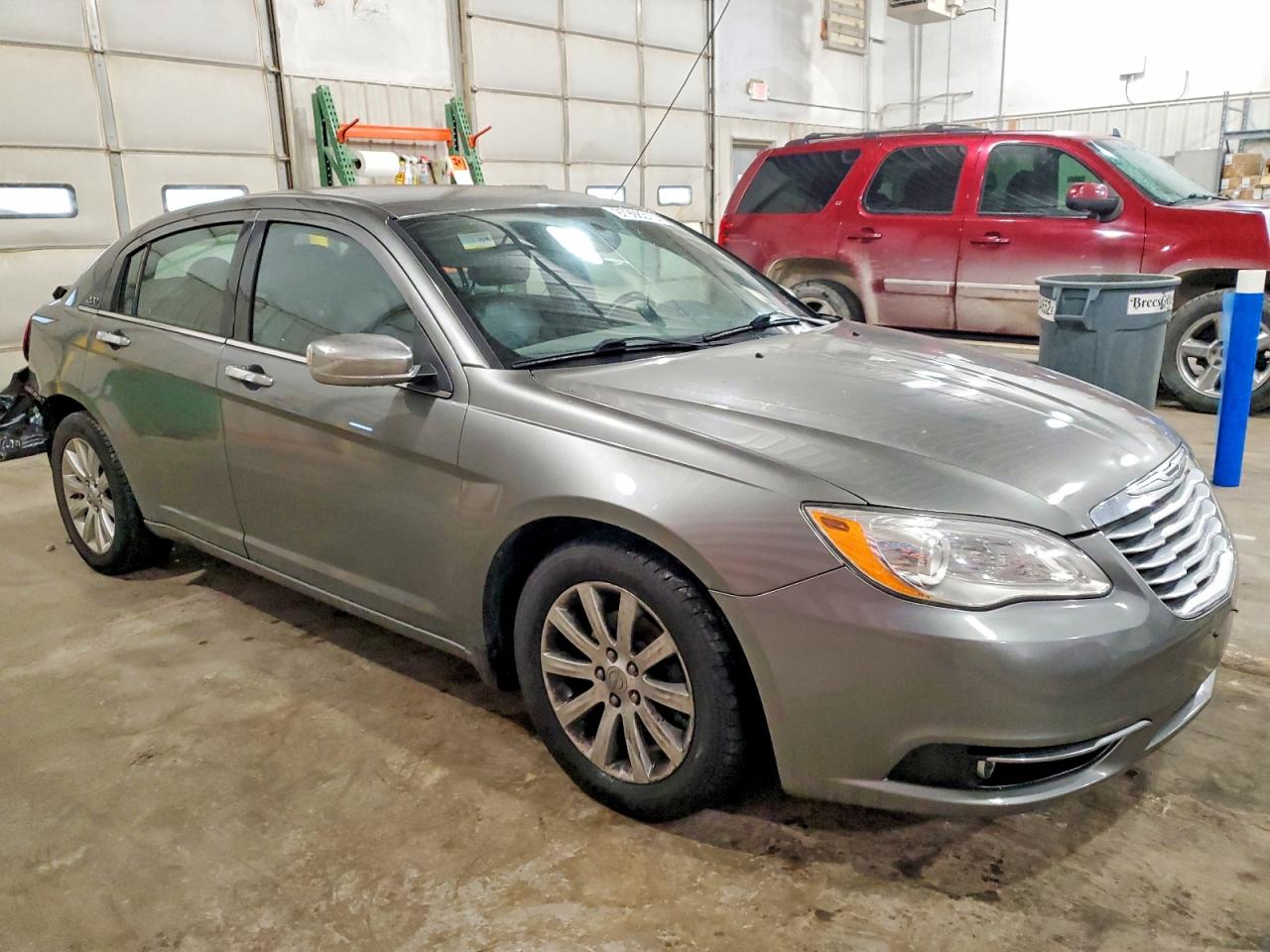 2013 CHRYSLER 200 LIMITED photo 4