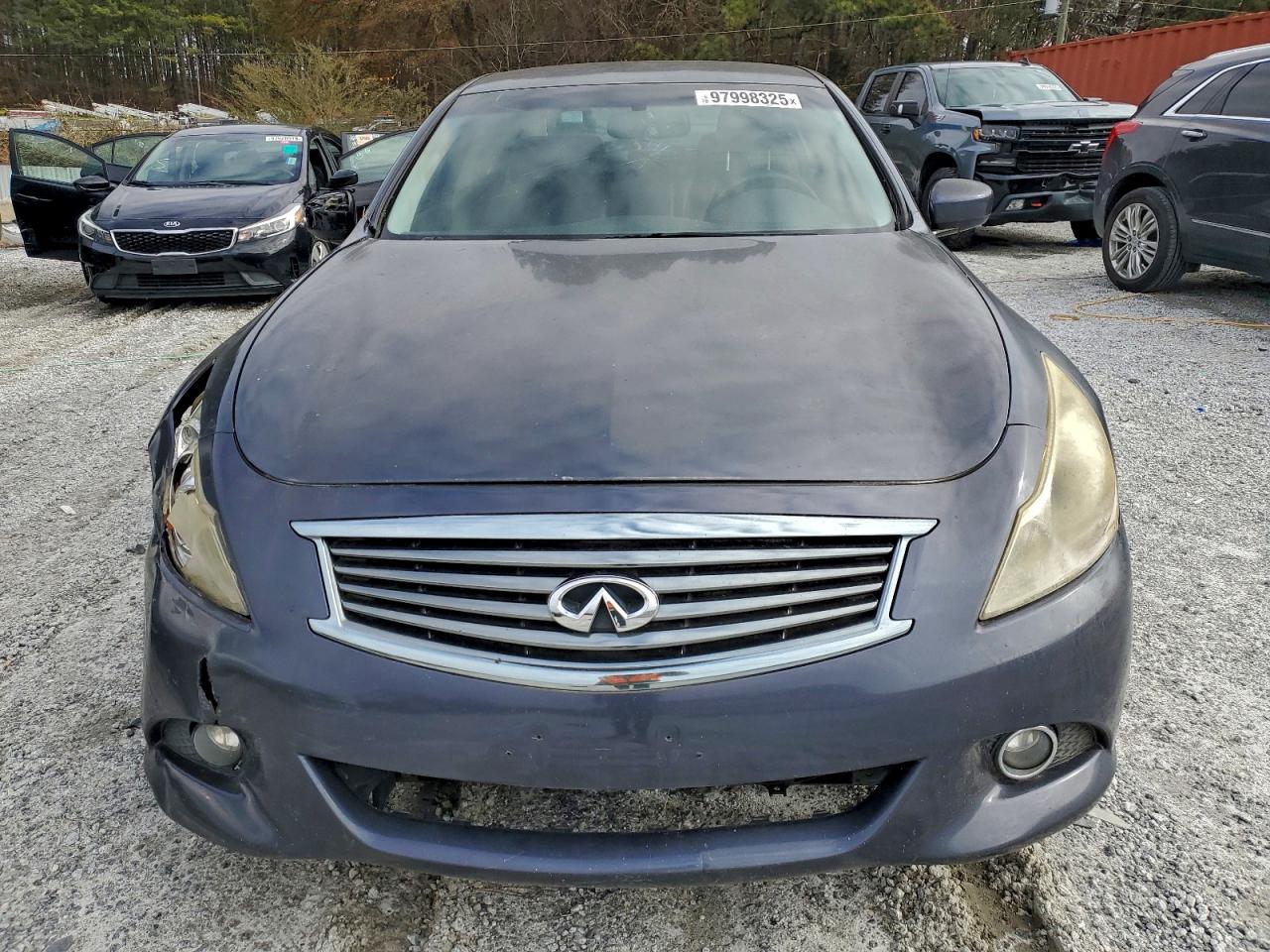 2010 INFINITI G37 photo 5