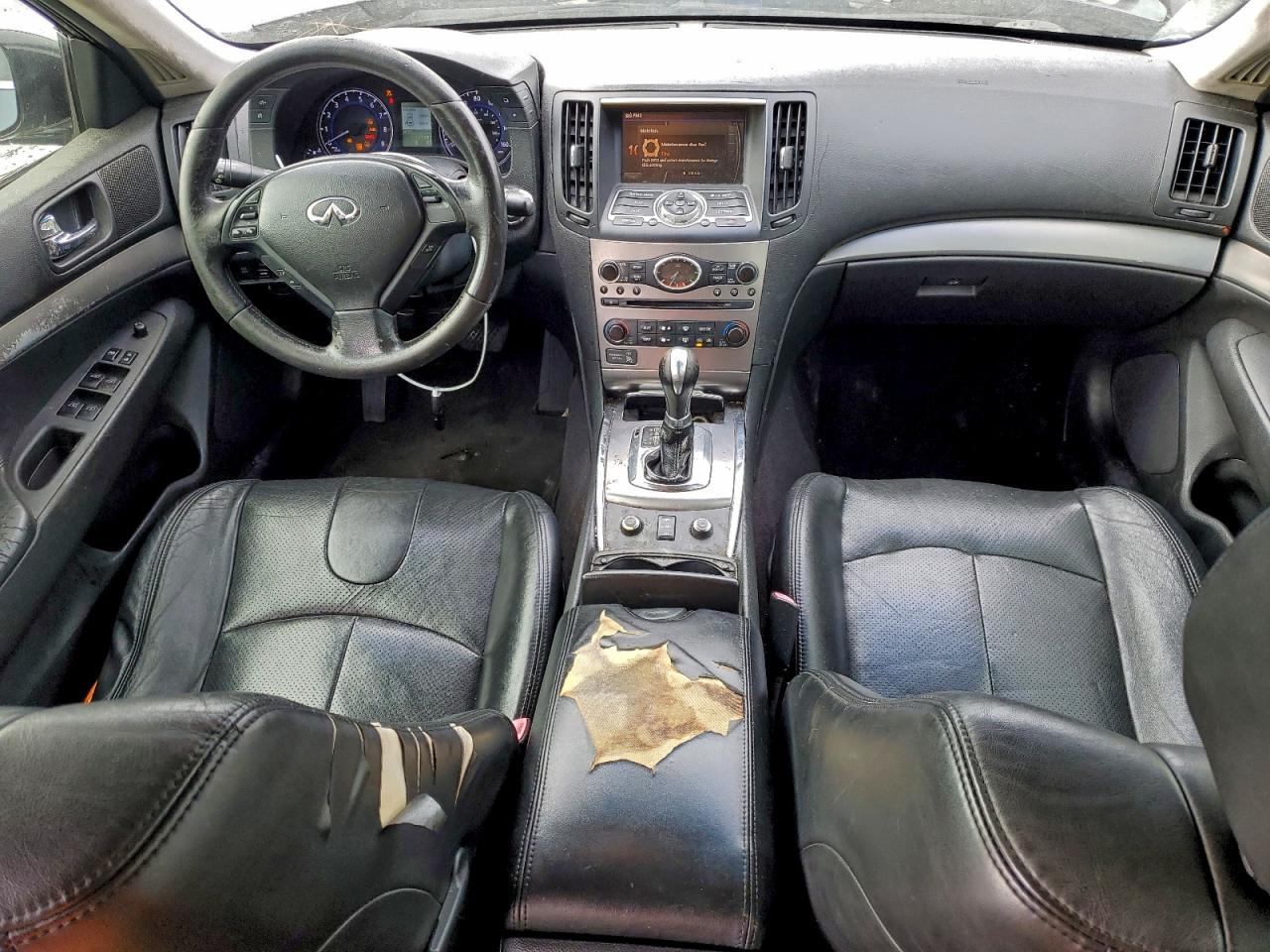 2010 INFINITI G37 photo 8