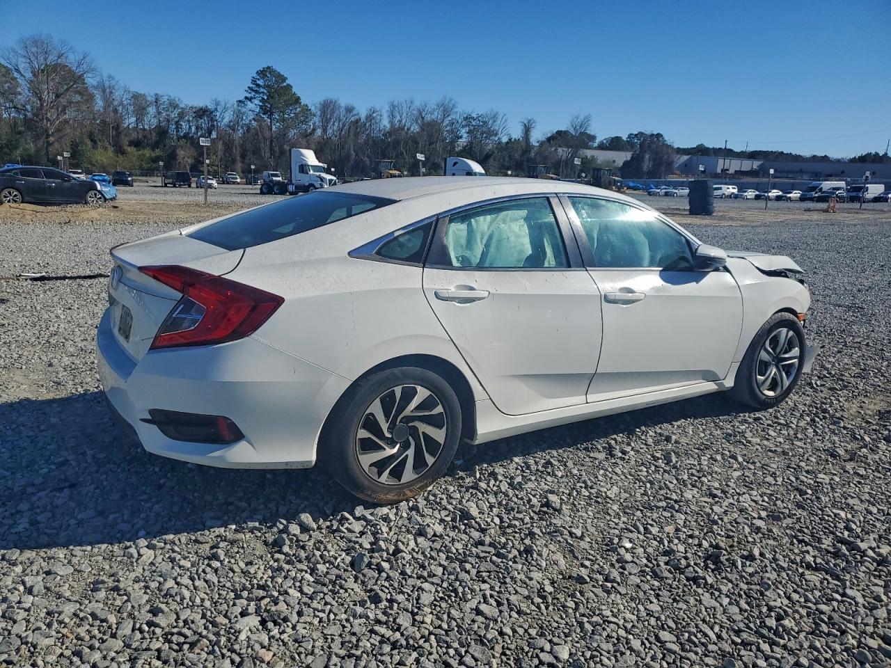 2017 HONDA CIVIC LX photo 3