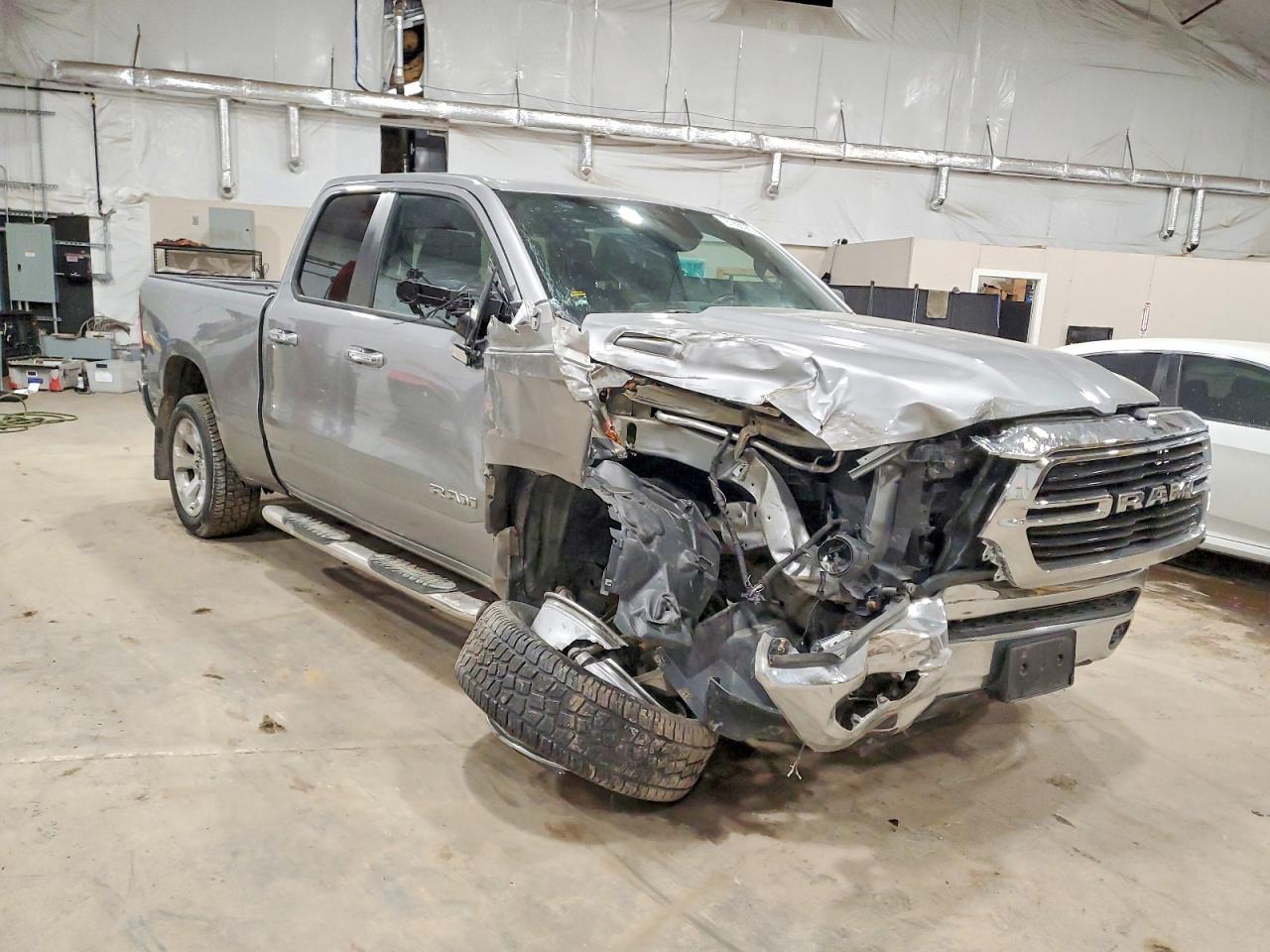 2019 RAM 1500 BIG HORN/LONE STAR photo 4