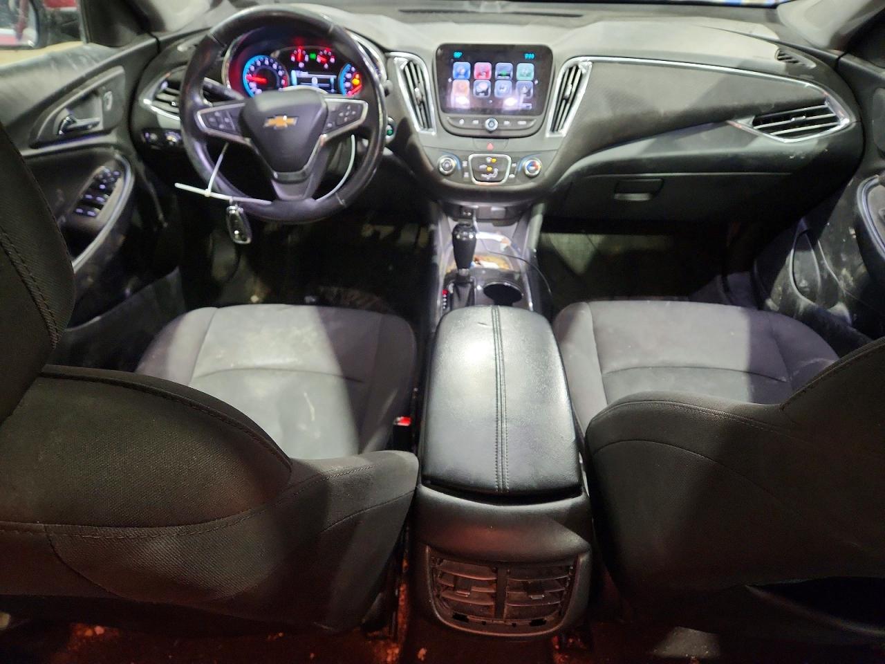 2017 CHEVROLET MALIBU LT photo 8