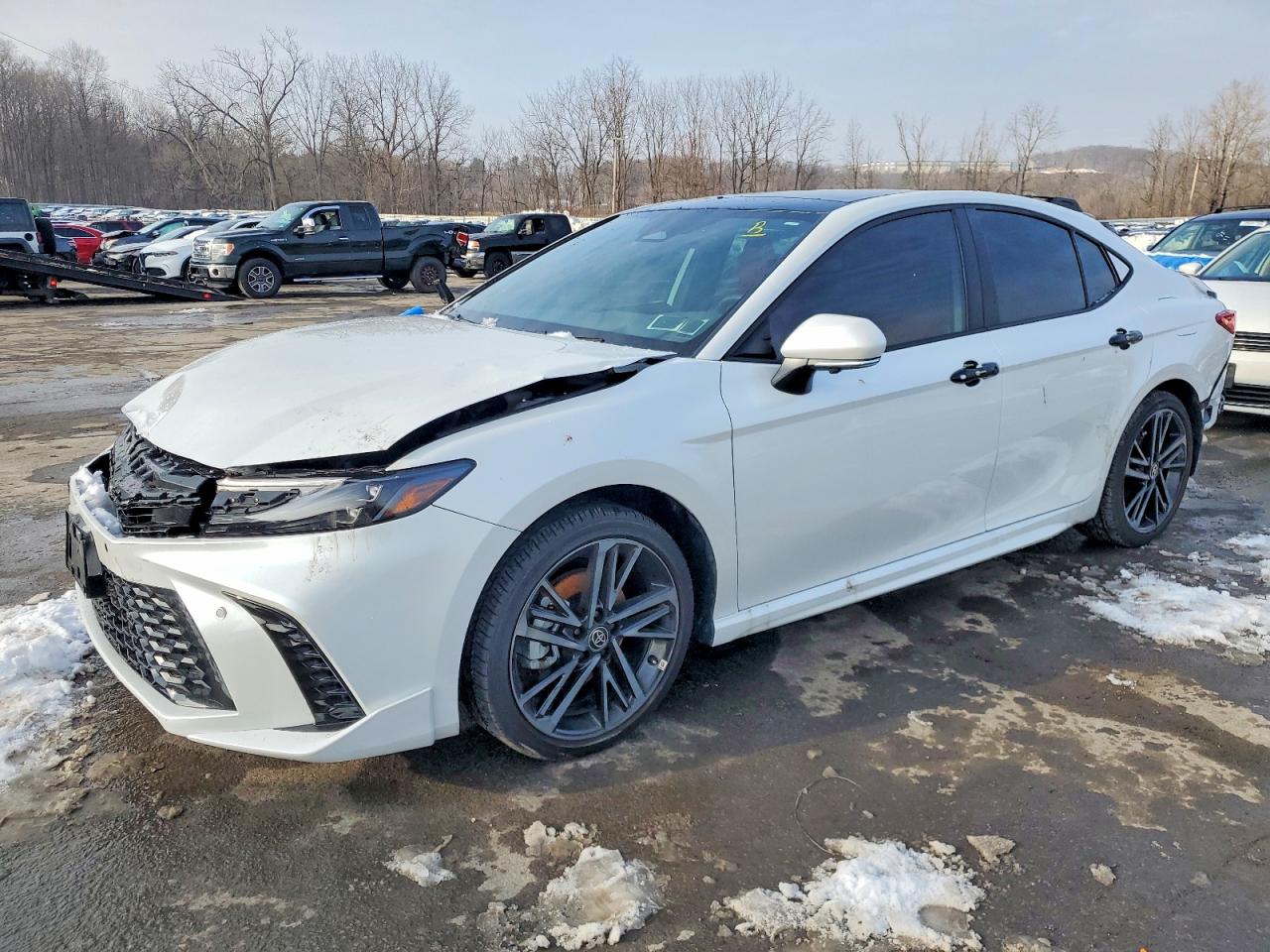 2025 TOYOTA CAMRY