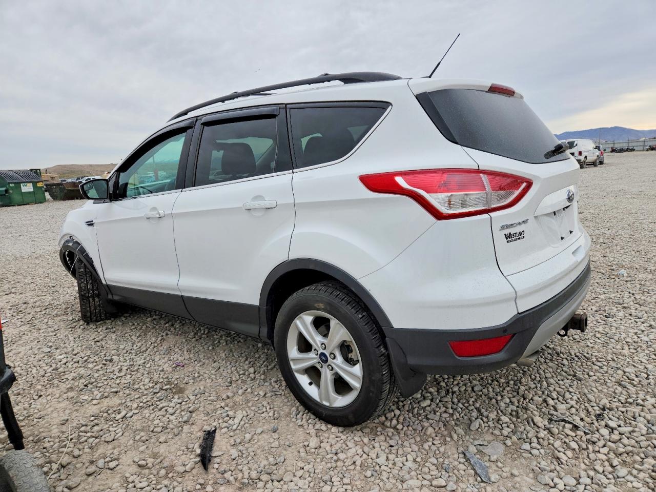 2015 FORD ESCAPE SE photo 2