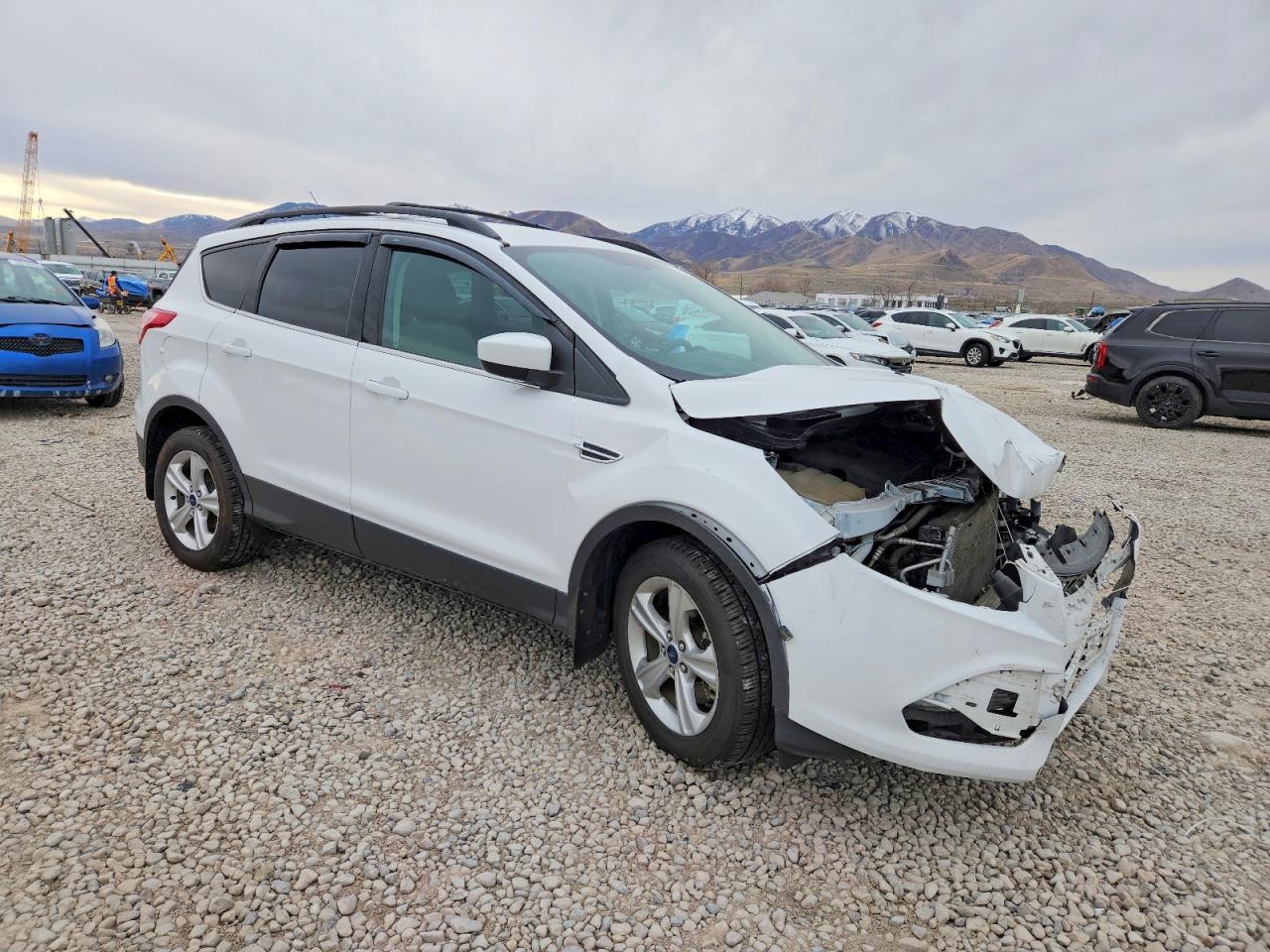 2015 FORD ESCAPE SE photo 4