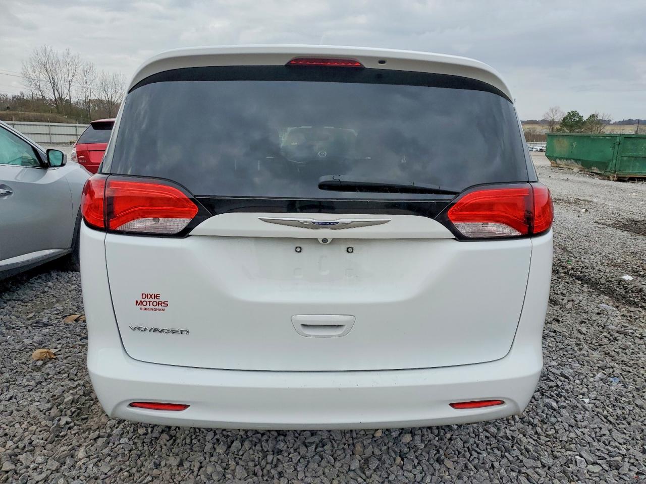 2020 CHRYSLER VOYAGER LXI photo 6