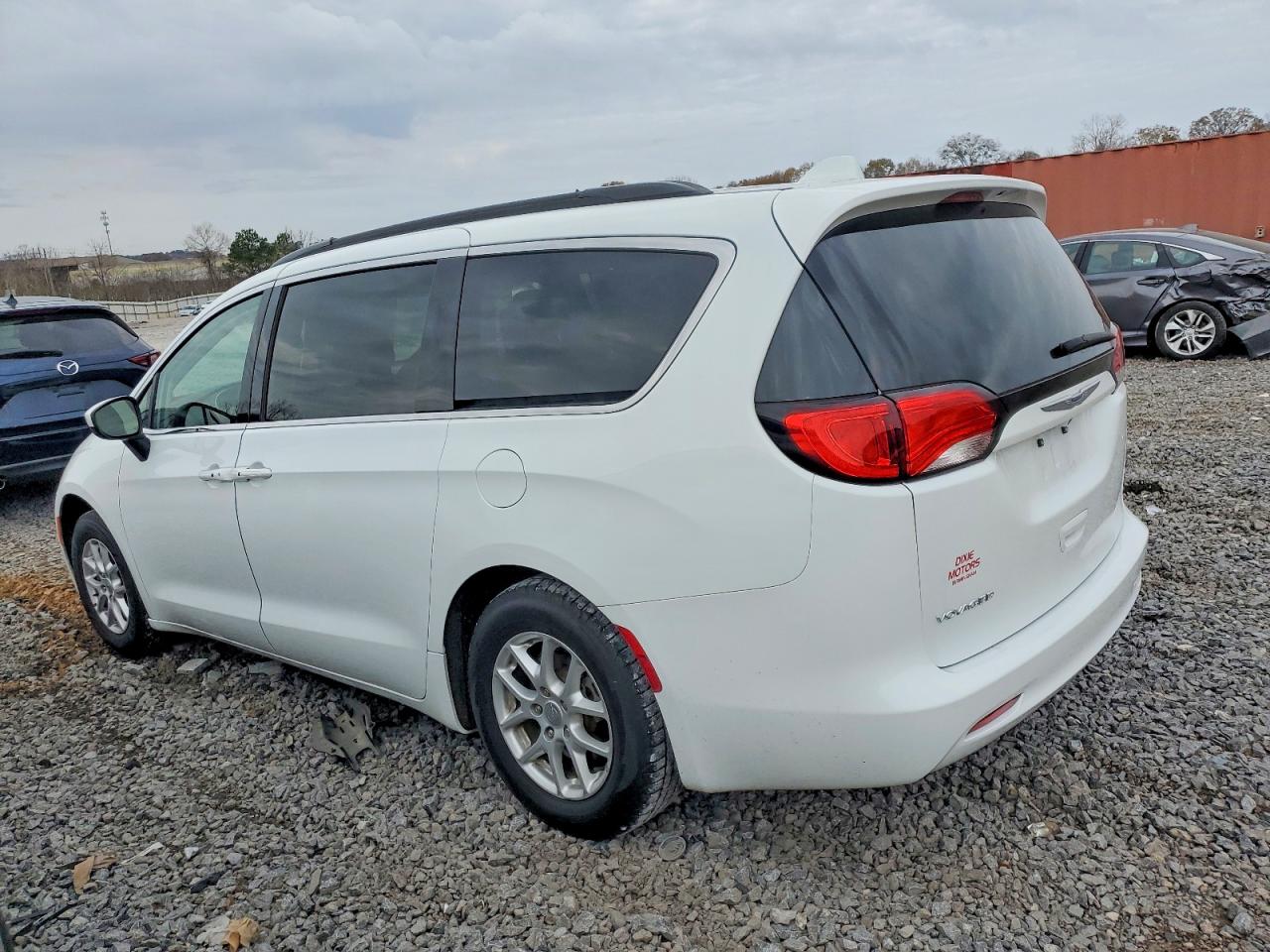 2020 CHRYSLER VOYAGER LXI photo 2