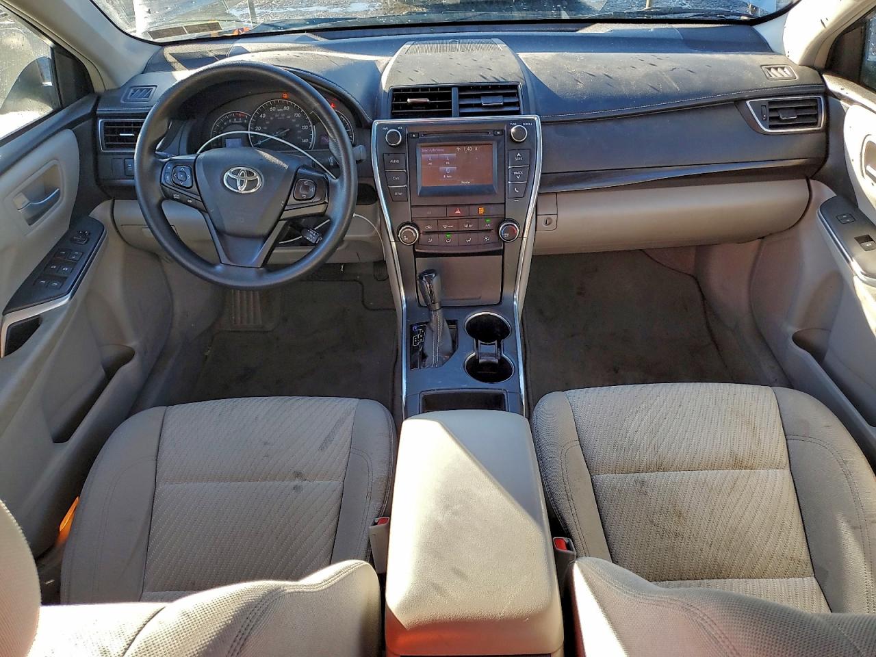 2015 TOYOTA CAMRY LE photo 8