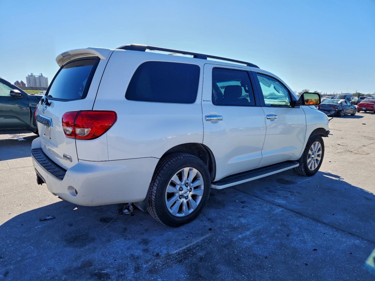 2016 TOYOTA SEQUOIA PLATINUM photo 3