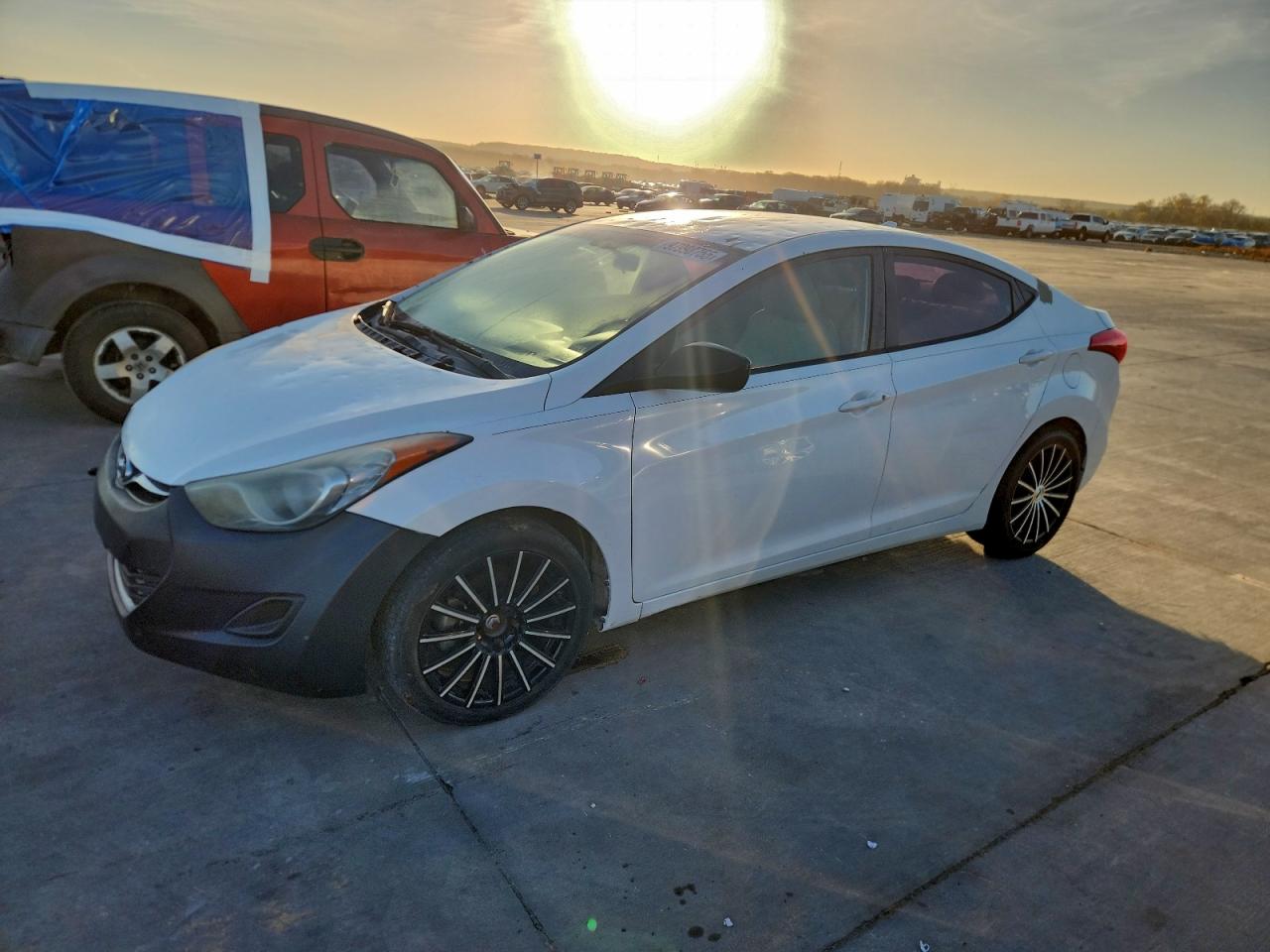 2013 HYUNDAI ELANTRA