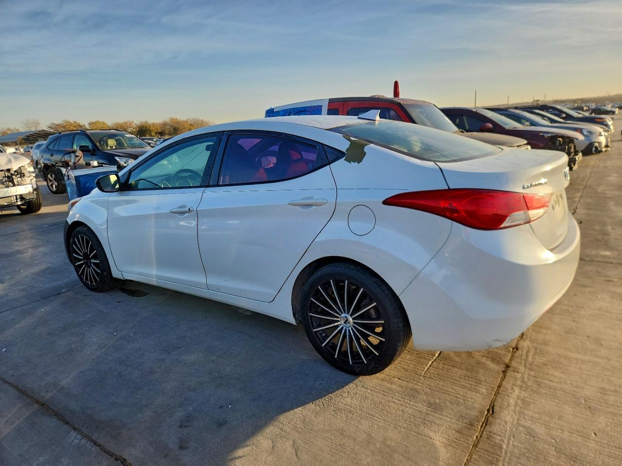 2013 HYUNDAI ELANTRA GLS photo 2
