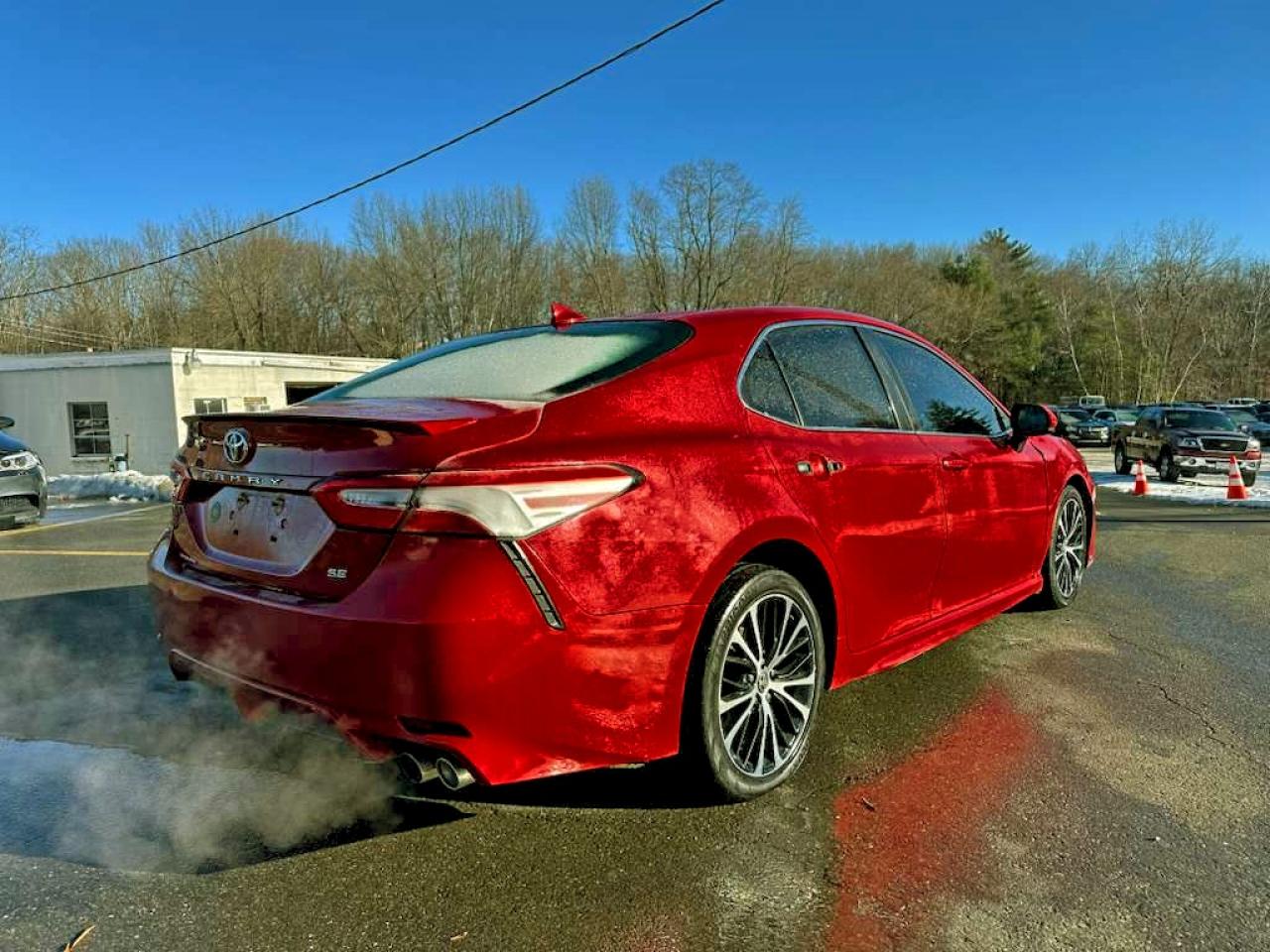 2020 TOYOTA CAMRY SE photo 3