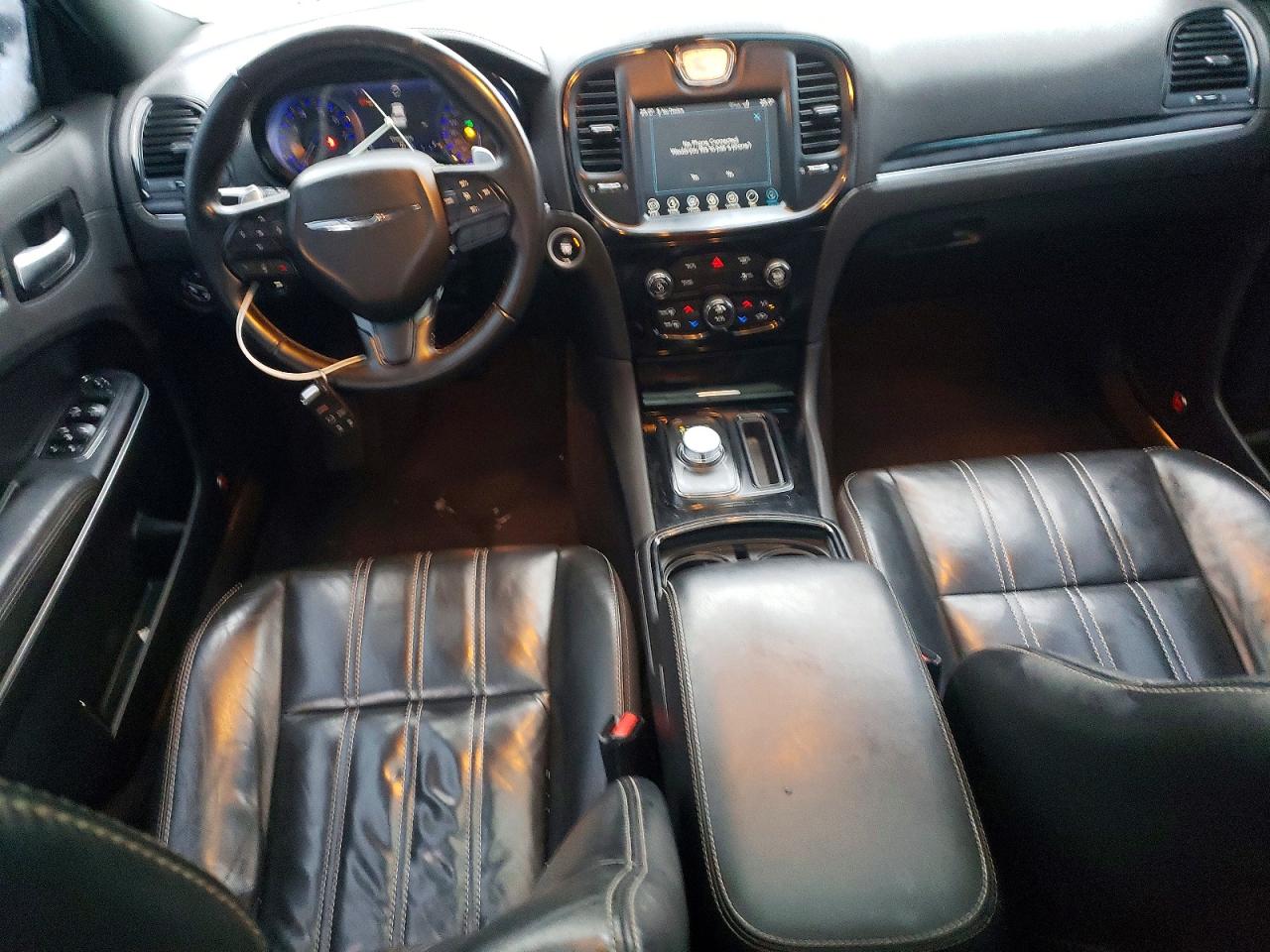 2018 CHRYSLER 300 S photo 8