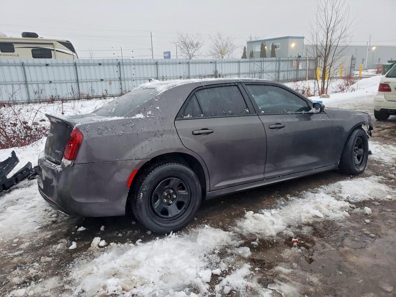 2018 CHRYSLER 300 S photo 3