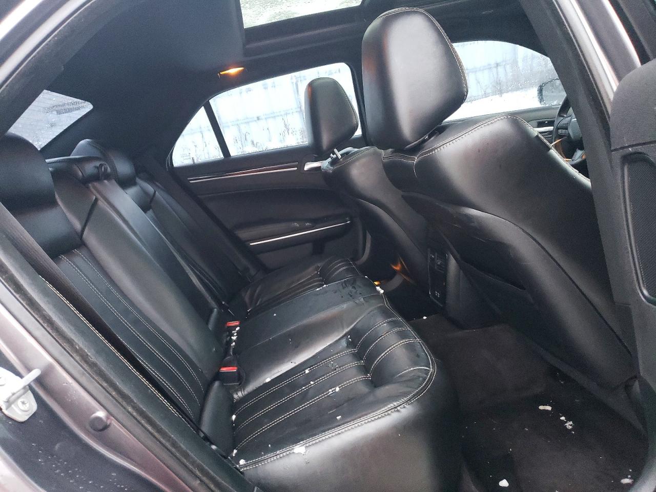 2018 CHRYSLER 300 S photo 11