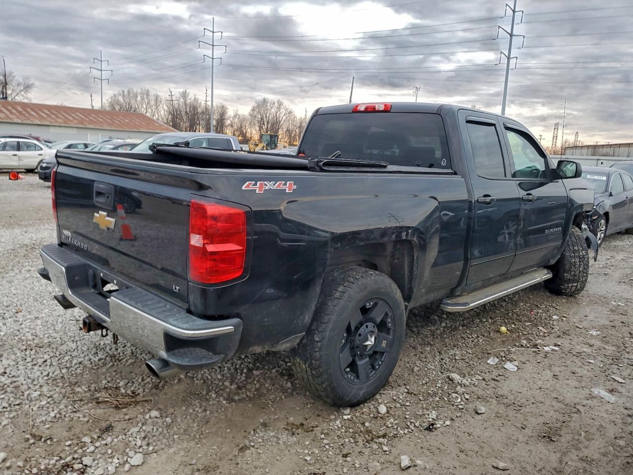 2015 CHEVROLET SILVERADO K1500 LT photo 3