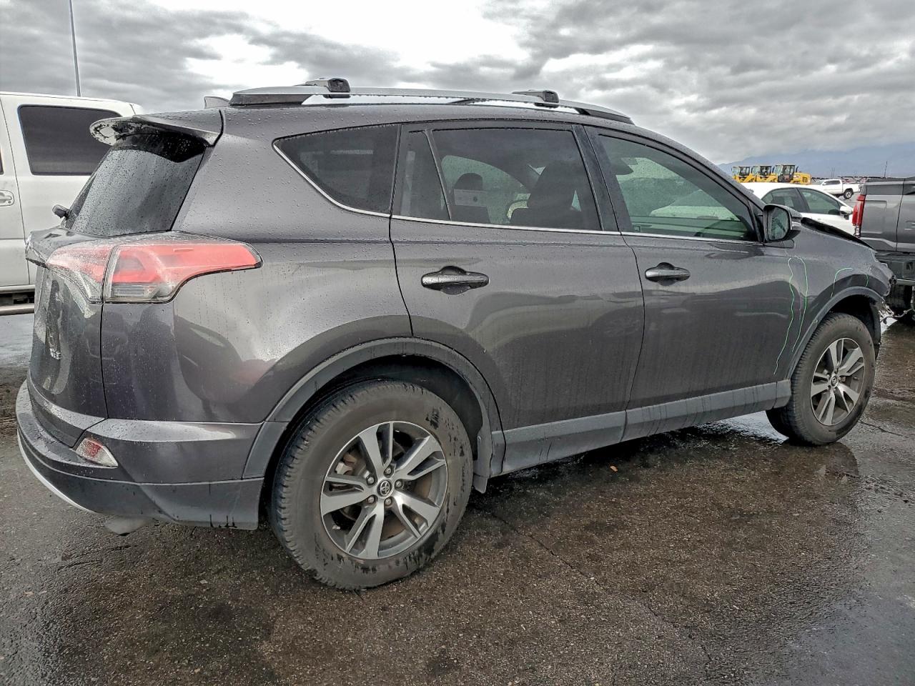 2018 TOYOTA RAV4 ADVENTURE photo 3