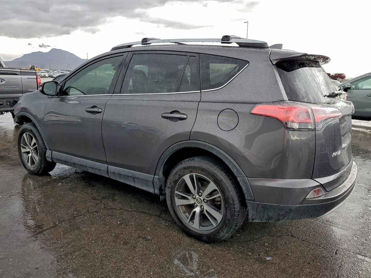2018 TOYOTA RAV4 ADVENTURE photo 2