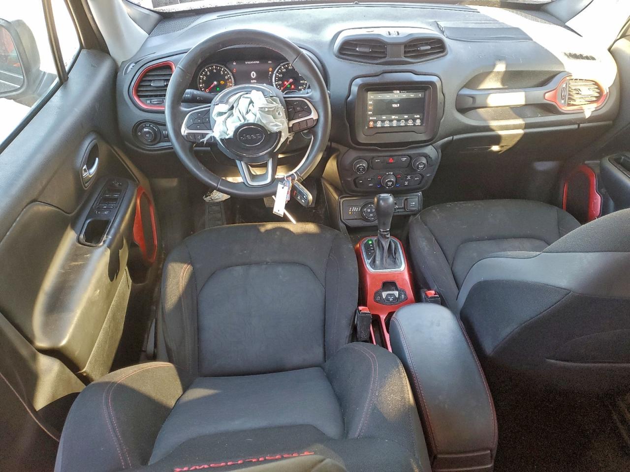 2020 JEEP RENEGADE TRAILHAWK photo 8