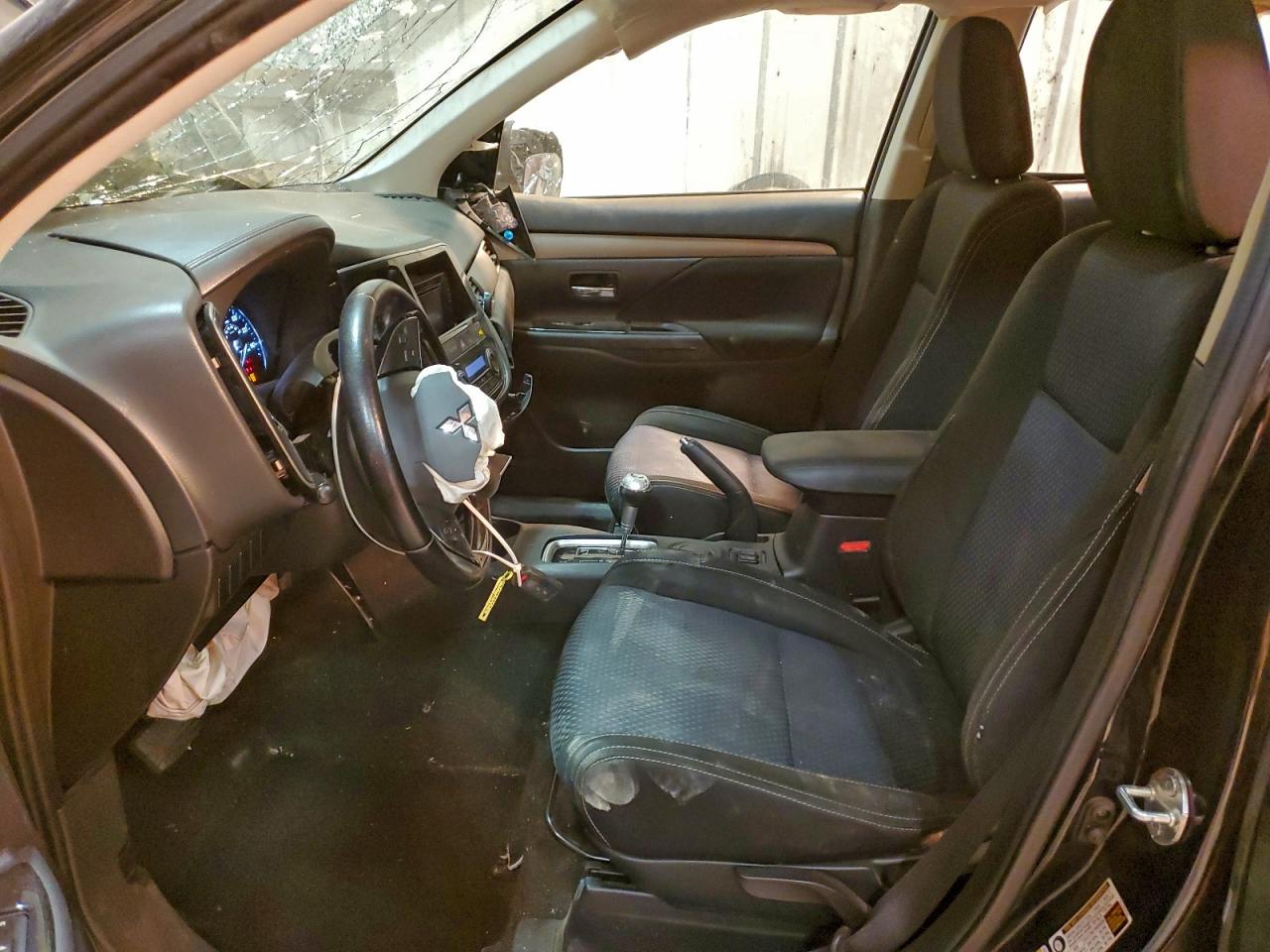 2016 MITSUBISHI OUTLANDER SE photo 7