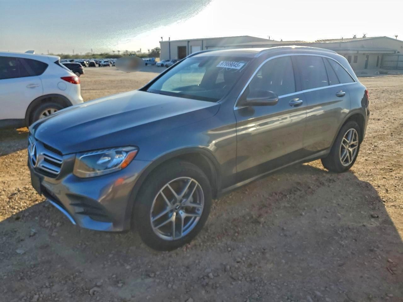 2017 MERCEDES-BENZ GLC