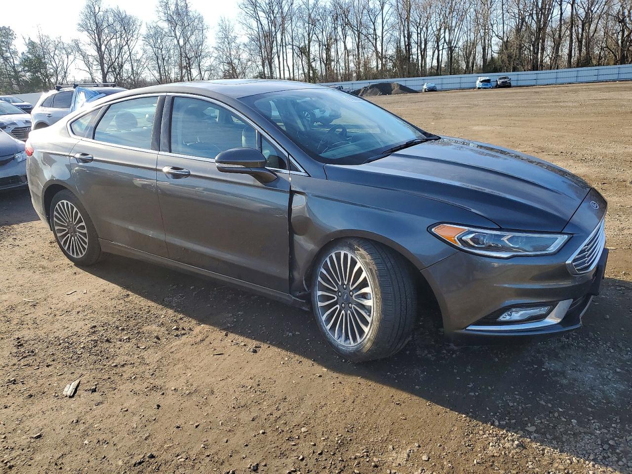 2017 FORD FUSION SE photo 4