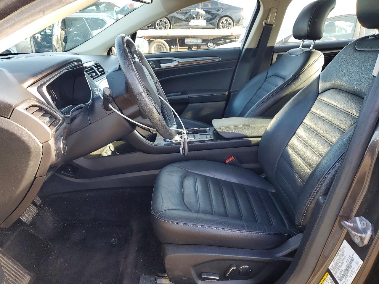 2017 FORD FUSION SE photo 7