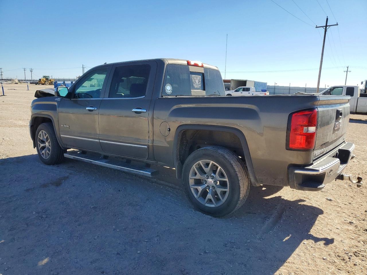 2015 GMC SIERRA K1500 SLT photo 2